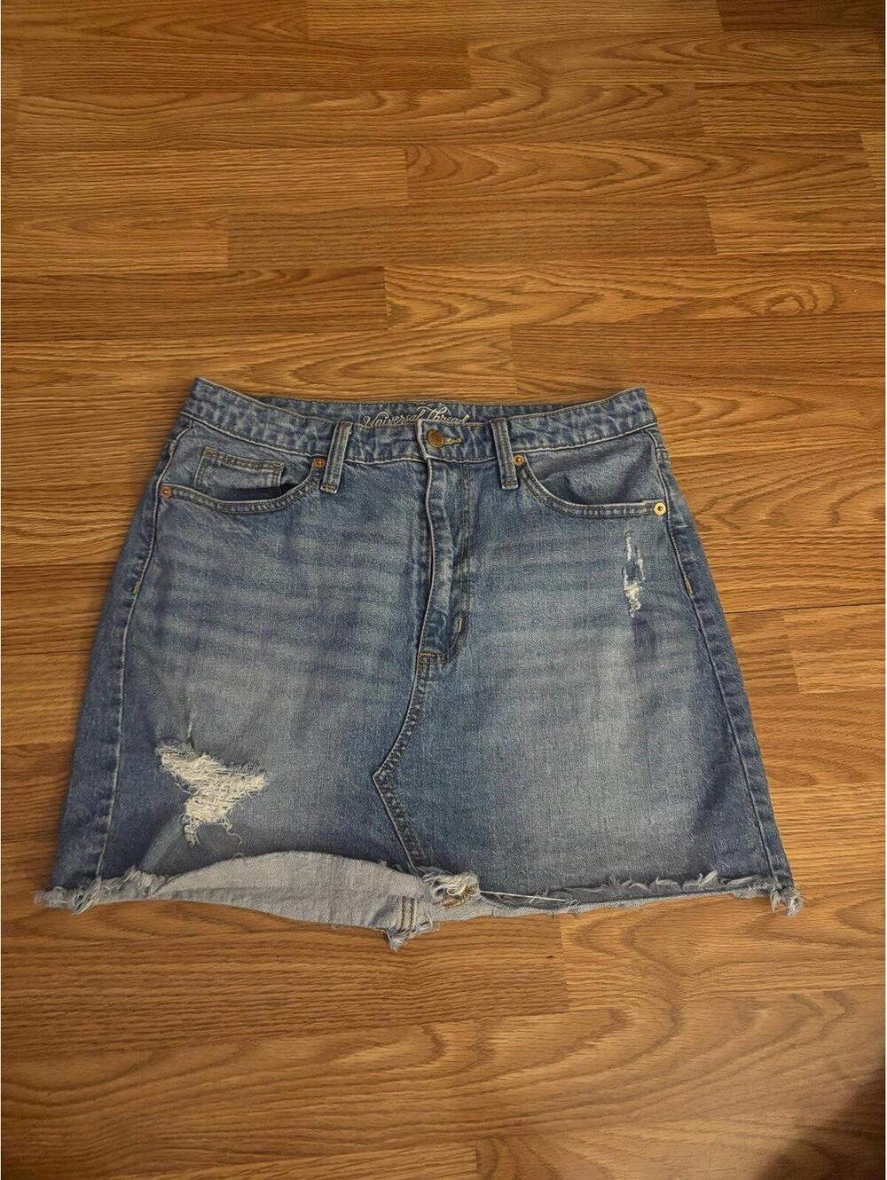 Universal Thread Jean Skirt Size 10